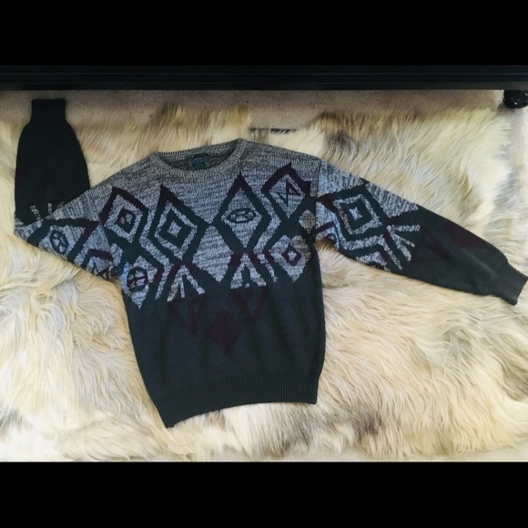 Men’s Acrylic Multicolor Sweater Large - Picture 2 of 7